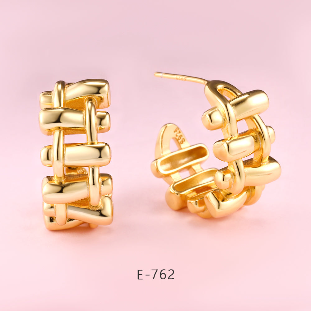 Yumato Fashion Jewelry Gold color Earrings in 925 Sterling Silver Special design Matching accessories Suitable for all occasions E-762
