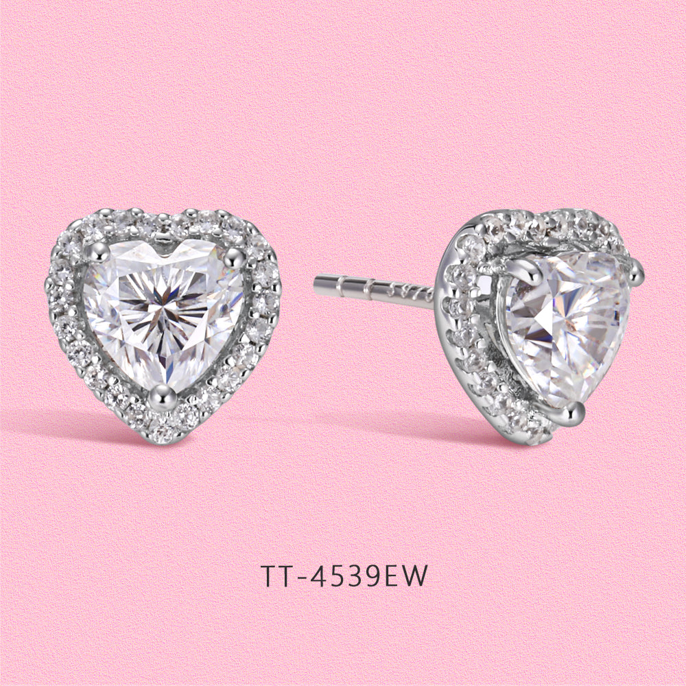 Yumato Moissanite and cultivated gemstone sweet heart-shaped stud earrings and necklaces