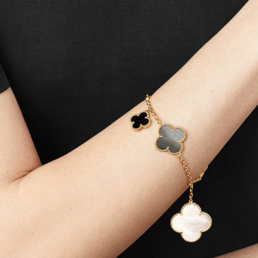 Yumato S925 sterling silver mother-of-pearl and onyx flower lucky bracelet