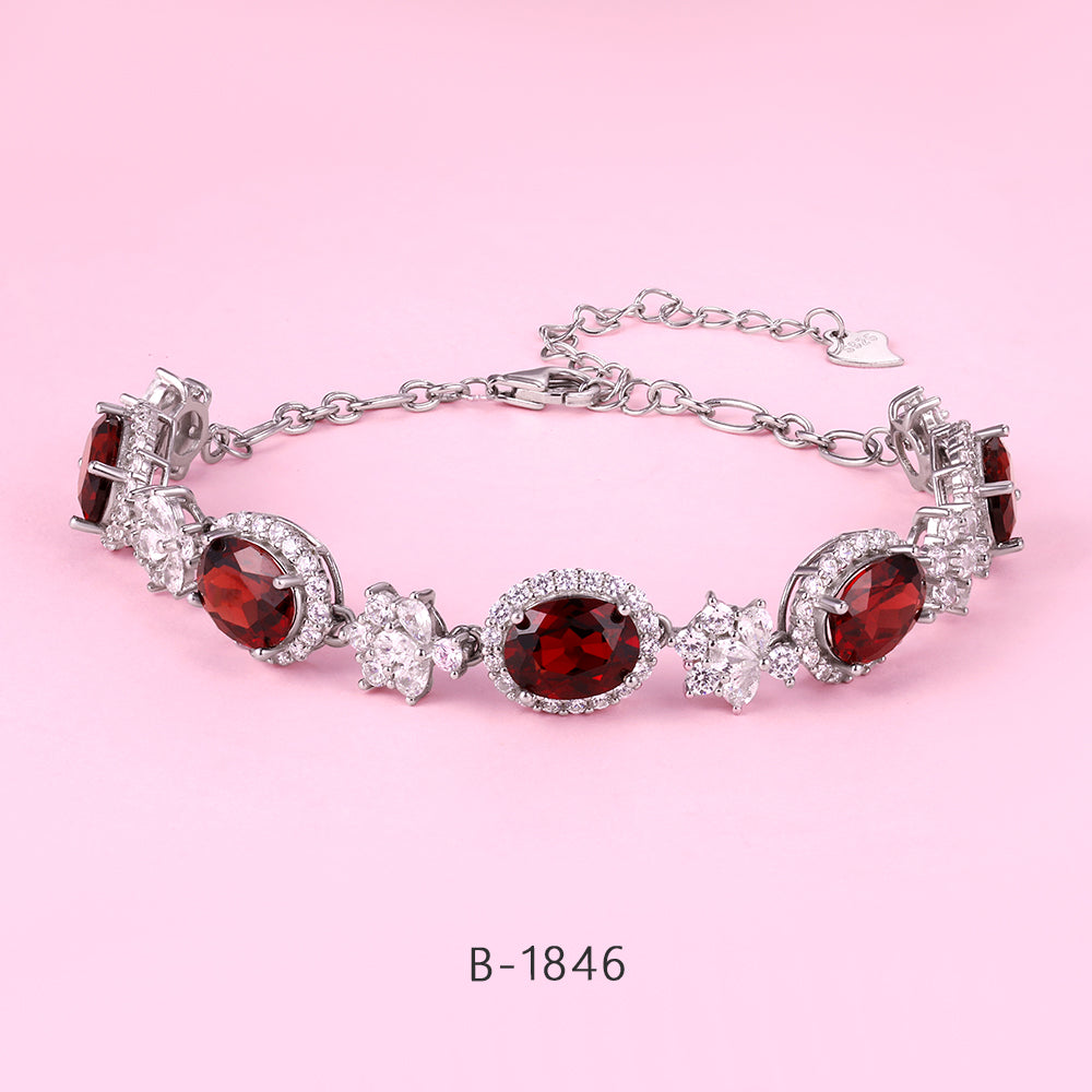 Yumato Natural Garnet with Flowers Bracelet in S925 Sterling Silver Elegant Ornament gift for dating, party, leisure occasion C137 B-1846